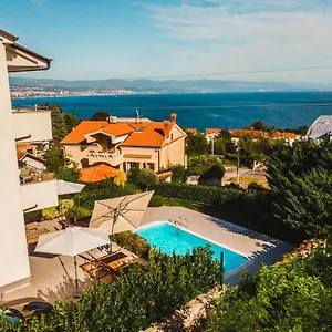 Pool Maurina Opatija With Sea View , Ičići Kroatien